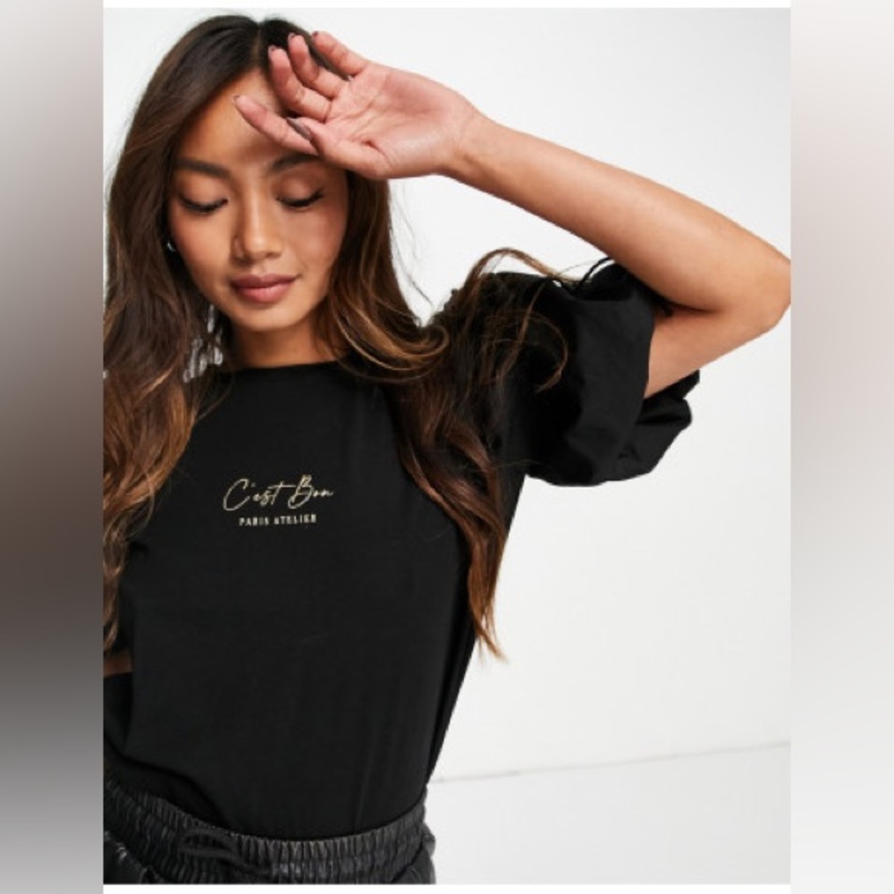 River Island - “Ces’t Bon Paris “ PUFFSLEEVE Size S